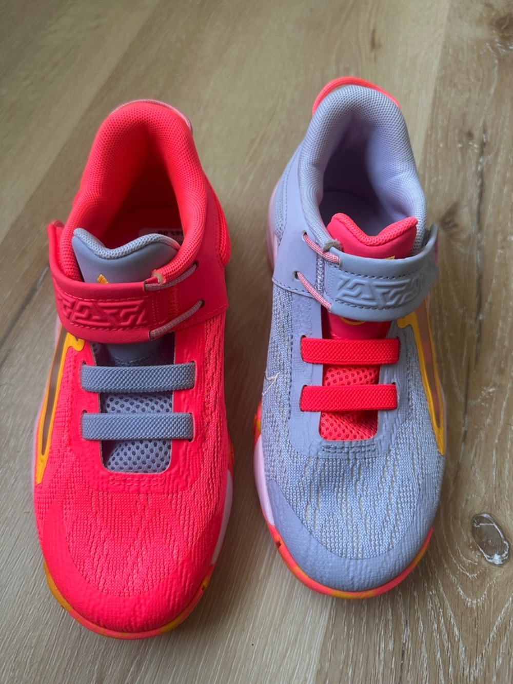 Nike Giannis Immortality 2 Hot punch mismatched Athletic Sneakers